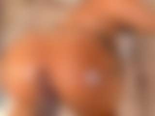 Show live cam dengan rubi-foxx22 - Ride Torso di Camsoda