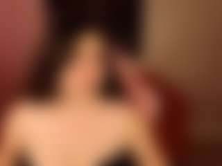Live cam show with Ameli-Watts - Living Room on 1on1-livenow