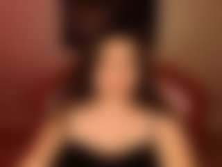 Live cam show with Ameli-Watts - Dress on Free Soda