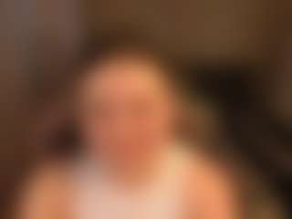 Live cam show with Ameli-Watts - Chubby on Camsoda