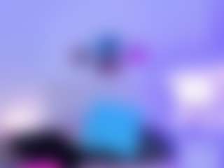 Live cam show with cailin-dione - Small Ass on Milf Play