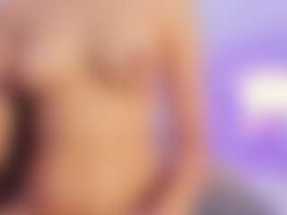 Live cam show with cailin-dione - Glasses on Soda Cam