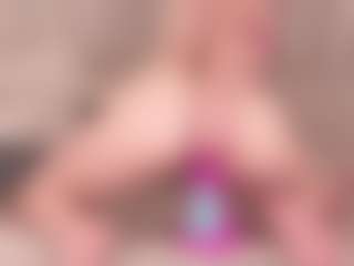 Live cam show with Holy-unn - Petite on Strip Flash - Live Sex Shows