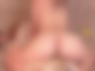 Holy-unn's Live Sex Cam Show