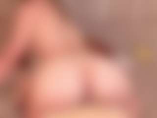 Holy-unn's Live Sex Cam Show