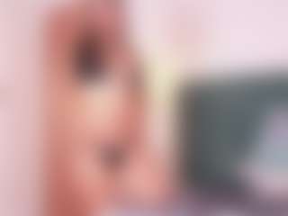 Live cam show with Holy-unn - New Brown Eyes on TeamSkeetLive