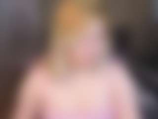 Live cam show with Kristen-Gibbs - College on SxyPornLive