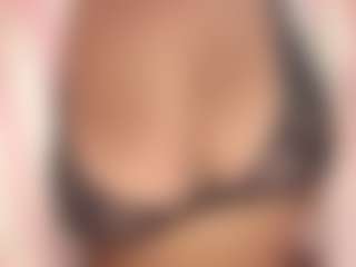 Lunita Chetcuti's Live Sex Cam Show