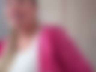 Live cam show with Lunita Chetcuti - Big Tits on hrnylive.com