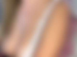 Live cam show with Lunita Chetcuti - Big Tits on Strip Flash - Live Sex Shows