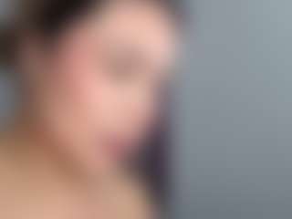 Lunita Chetcuti's Live Sex Cam Show