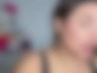 Lunita Chetcuti's Live Sex Cam Show