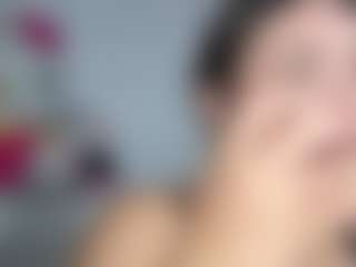 Lunita Chetcuti's Live Sex Cam Show