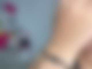Lunita Chetcuti's Live Sex Cam Show