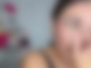 Lunita Chetcuti's Live Sex Cam Show