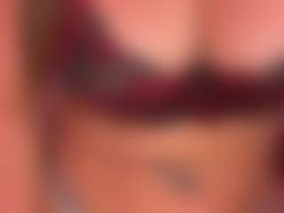 Lunita Chetcuti's Live Sex Cam Show