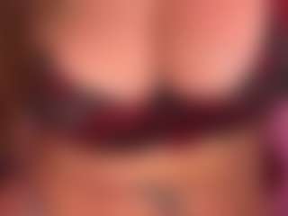 Lunita Chetcuti's Live Sex Cam Show