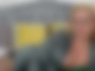 NathaliaNat MILF webcam performer live streaming