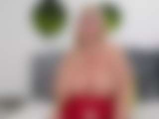 Live cam show with NathaliaNat - Wet on Camsoda