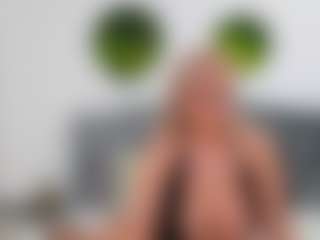 Live cam show with NathaliaNat - Brown Eyes Mature on CamClone