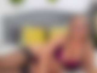 Live cam show with NathaliaNat - Lush MILF on realtime-chat