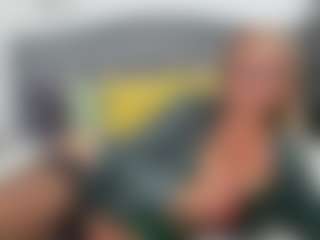 Live cam show with NathaliaNat - Blonde Hair MILF on AdultVida.com