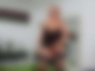NathaliaNat MILF webcam performer live streaming