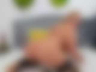 NathaliaNat MILF webcam performer live streaming