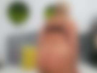 NathaliaNat MILF webcam performer live streaming