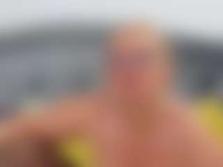 NathaliaNat MILF webcam performer live streaming
