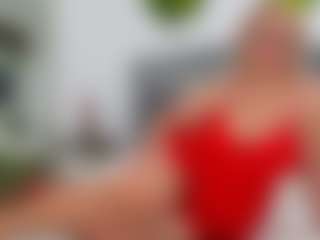 NathaliaNat MILF webcam performer live streaming