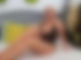 Live cam show with NathaliaNat - Fingering on Dolls Live