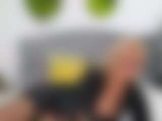 Live cam show with NathaliaNat - Blonde Hair Fetish on livesuperchat.net