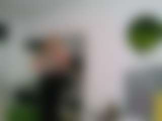 NathaliaNat MILF webcam performer live streaming