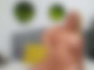 NathaliaNat MILF webcam performer live streaming