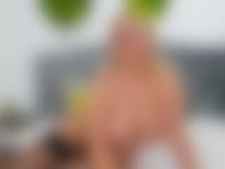 Live cam show with NathaliaNat - Full Nudity on CamwithHer