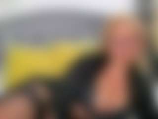 Live cam show with NathaliaNat - Fingering MILF on CamClone