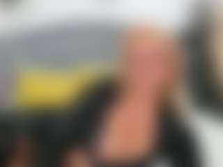 Live cam show with NathaliaNat - Striptease MILF on Soda Cam