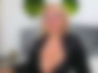 Live cam show with NathaliaNat - Fingering MILF on liverealitysex.com