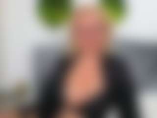 NathaliaNat MILF webcam performer live streaming