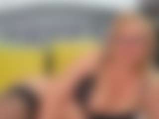 Live cam show with NathaliaNat - Average on Camsoda
