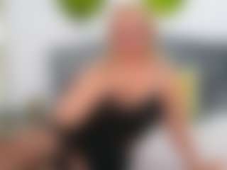 Live cam show with NathaliaNat - Strip on Camsoda