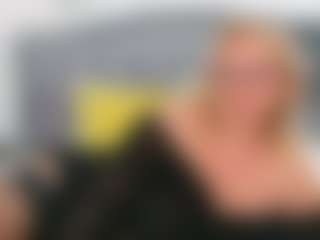 Live cam show with NathaliaNat - Strip Mature on Latina Girls