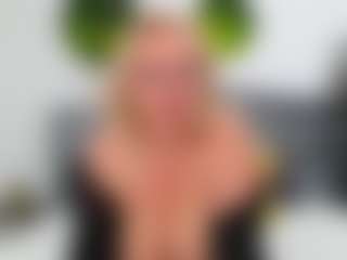 Live cam show with NathaliaNat - Tease Mature on CamSodaAdn