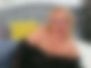 Live cam show with NathaliaNat - Amateur Mature on thefappeningchat.com