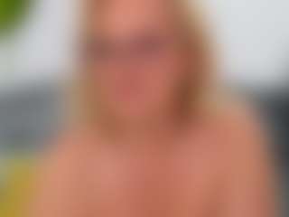Live cam show with NathaliaNat - Striptease on Sweet Sext