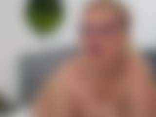 NathaliaNat MILF webcam performer live streaming