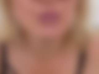 NathaliaNat MILF webcam performer live streaming