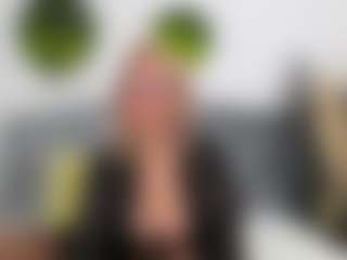 Live cam show with NathaliaNat - Fingering MILF on xxxlivecams.org