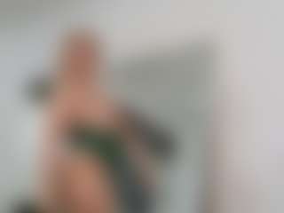 Live cam show with NathaliaNat - Brown Eyes Blonde Hair on Camsoda